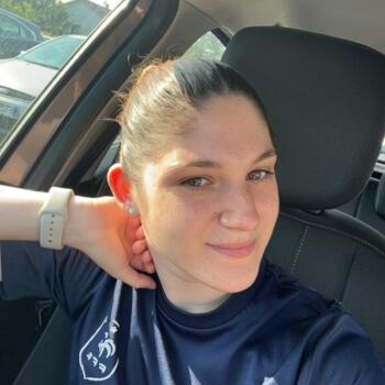 Baby-sitter Bourg-en-Bresse: Cindy