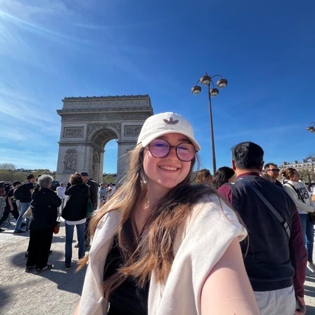 Babysitter in Watermael-Boitsfort: Naomi