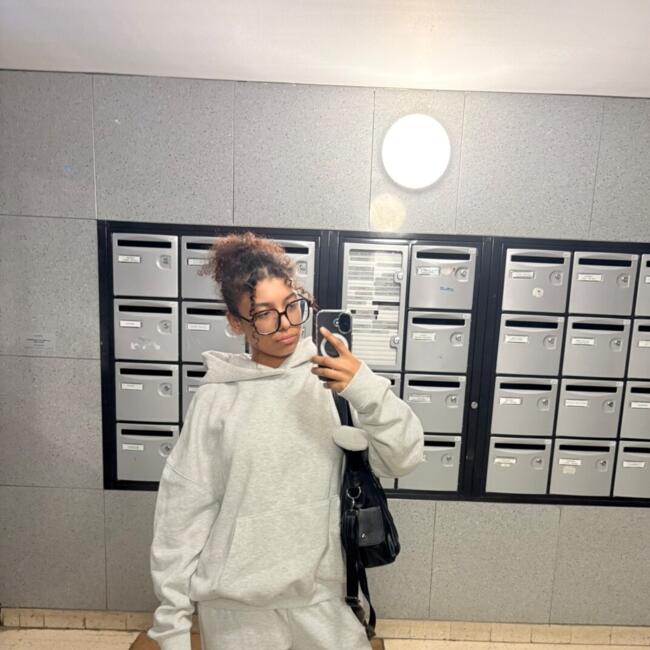 Babysitter in Courbevoie: Estrelia