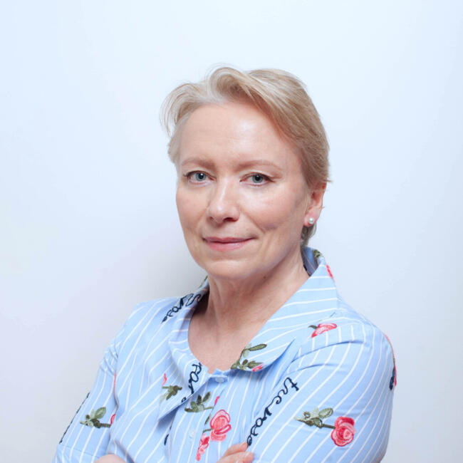Nanny in Fontenay-le-Fleury: Laurence