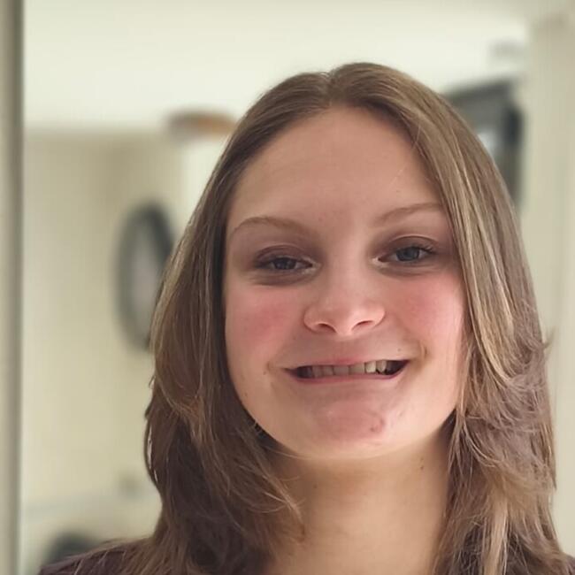 Babysitter in Tremblay-les-Villages: Mathilde