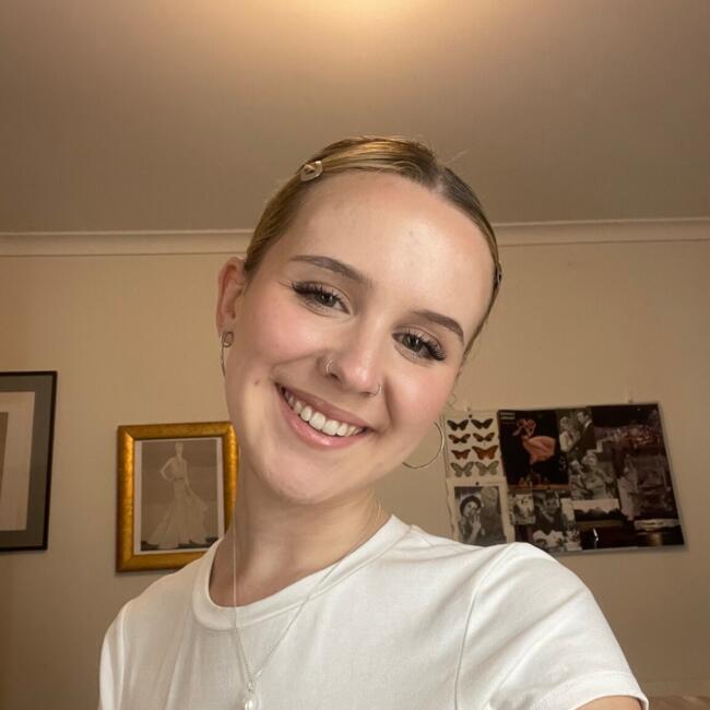 Babysitter in Melbourne: Lily