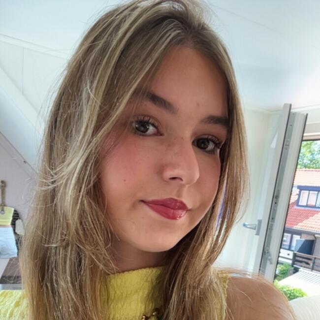Babysitter in Baak: Britt