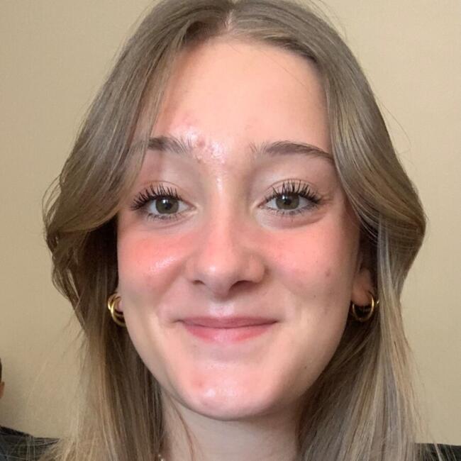 Babysitter in Grenoble: Meline
