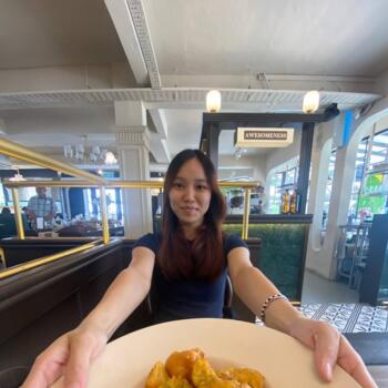 Pengasuh di Singapore Island: Claris