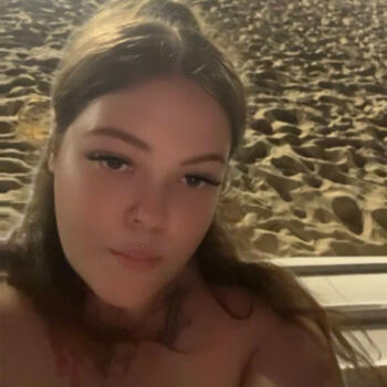 Babysitter in Blackwood: Francesca