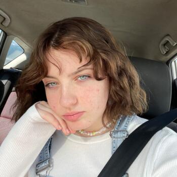 Babysitter in Westville (Gloucester County): Hailee
