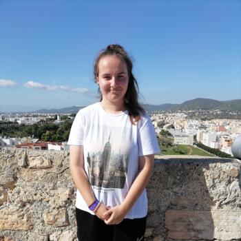 Babysitter Oetwil: Janine