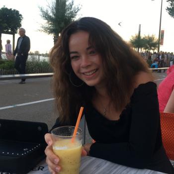 Baby-sitter in Cholet: Marie