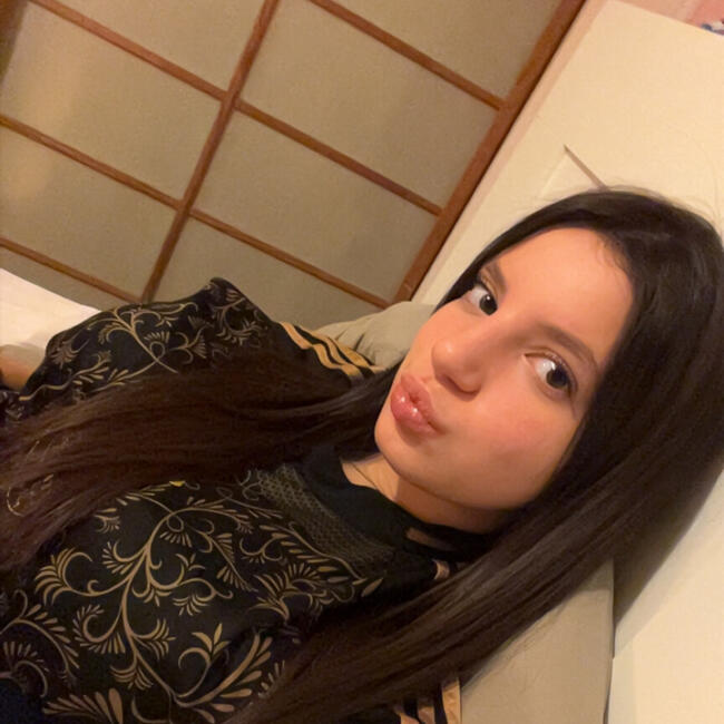 Babysitter in Montmorency: Darine