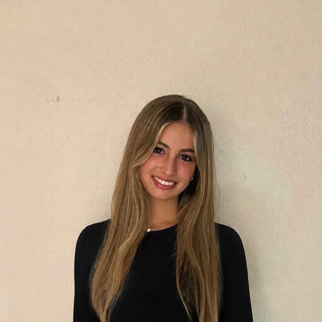 Babysitter in Toronto: Sydney
