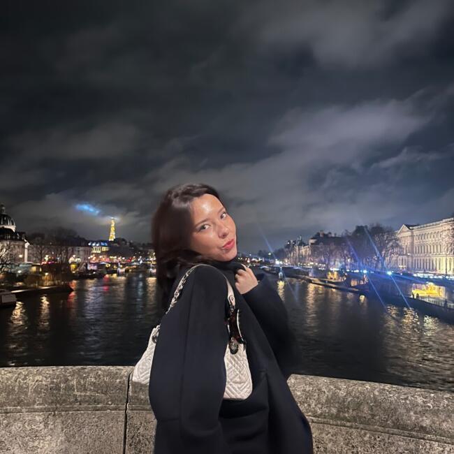 Babysitter in Yerres: Leane