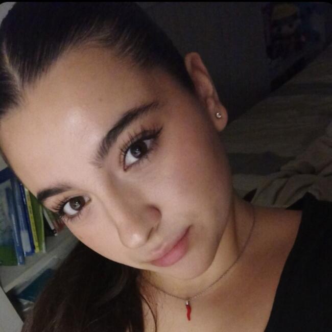 Babysitter in Bornasco: Melissa