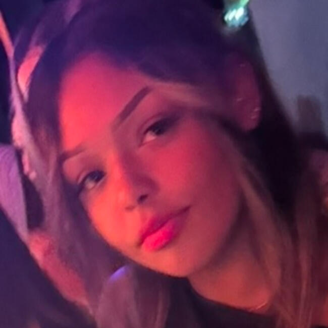 Babysitter in Versailles: Leyna