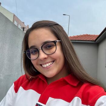 Babysitter em Arcozelo: Ariana