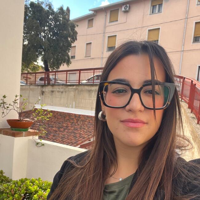 Babysitter in Oliena: Lara