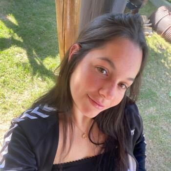 Babysitter in Florianópolis: Agostina