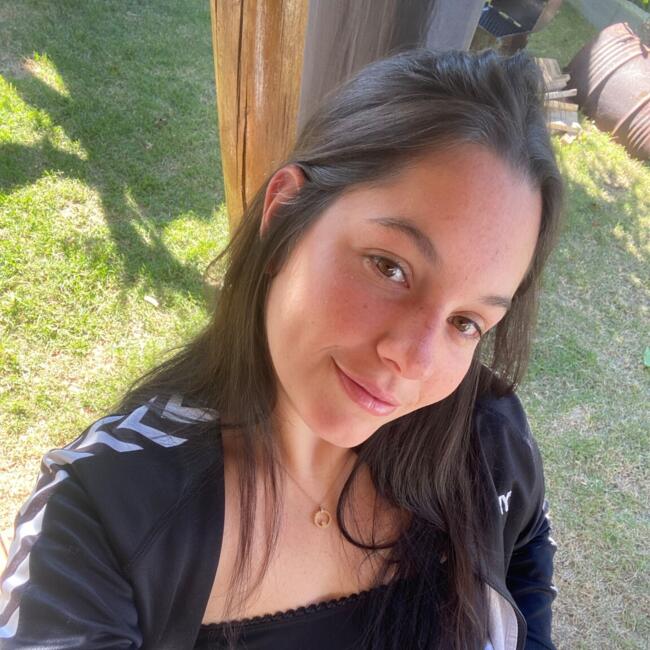 Babysitter in Florianópolis: Agostina