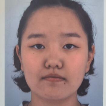 Babysitter in Lisieux: Moon