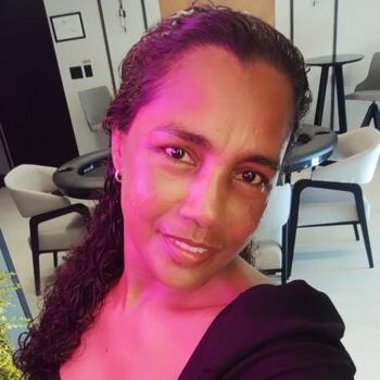 Babá em Itajaí: Eliane