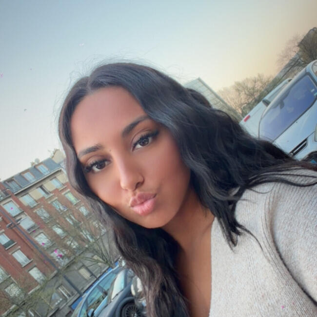 Babysitter in Saint-Denis: Iman