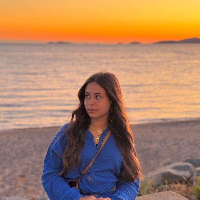 Babysitter in Mérignac: Clemence