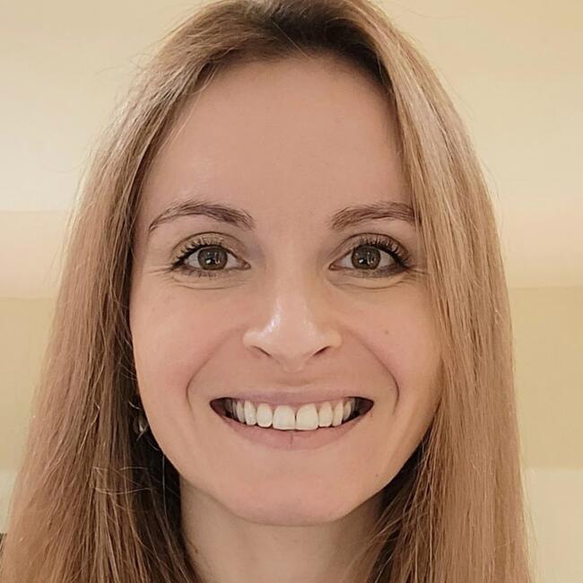 Babysitting job in Dorval: Caroline