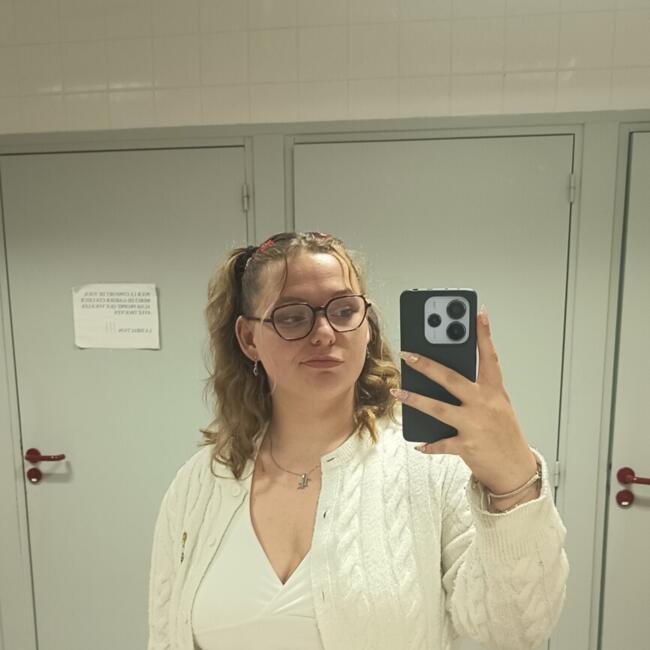Babysitter in Hénin-Beaumont: Kass