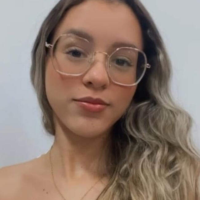 Babysitter in Juazeiro do Norte: Livia