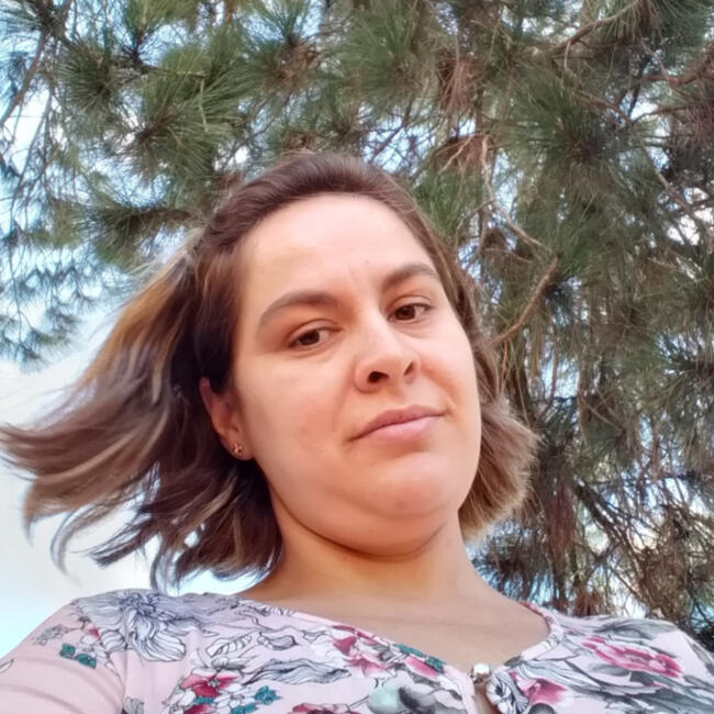Babysitter in São José dos Campos: Fernanda