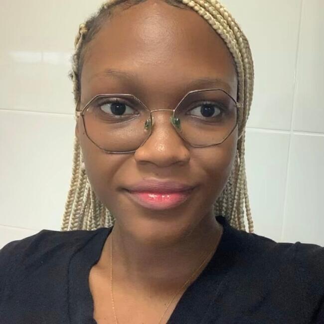 Babysitter in Aucamville: Anne