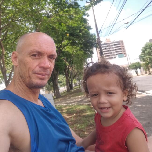 Emprego de babá em Salto: LUIZ