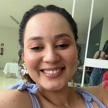 Babysitter in Uberlândia: Dyessica