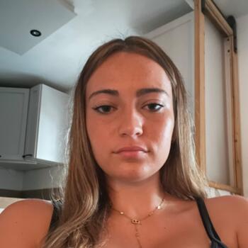 Babysitter Gignac-la-Nerthe: Léane