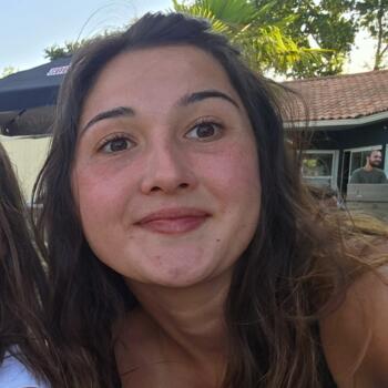 Baby-sitter Bennecourt: Lea