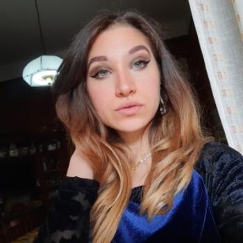 Babysitter a Caserta: Anna