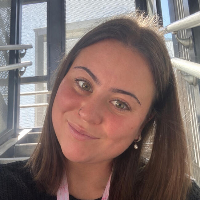 Babysitter in Melbourne: Madi