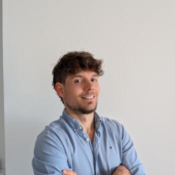 Δουλειά για babysitter στην περιοχή Αλμερία: δουλειά φύλαξης παιδιών Luis