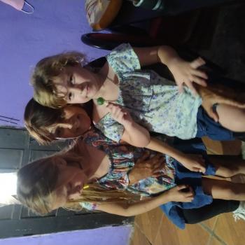 Babysitters in San Carlos: Fans