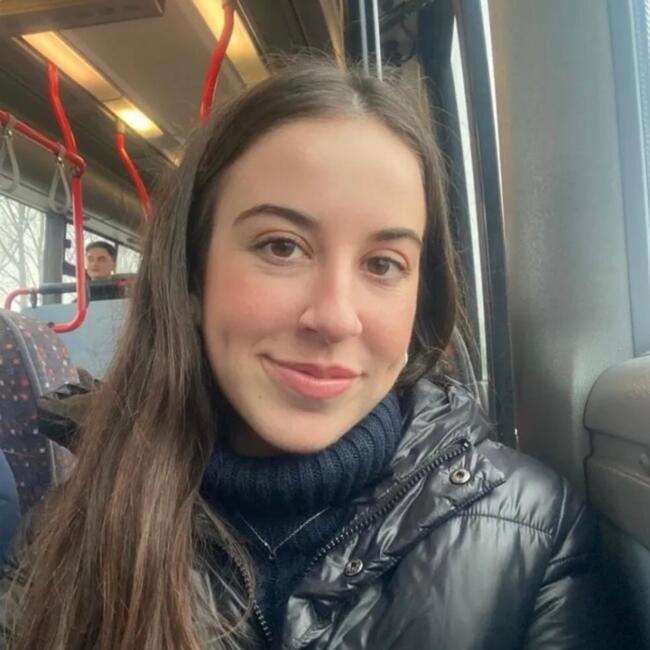 Babysitter a Montreux: Paula