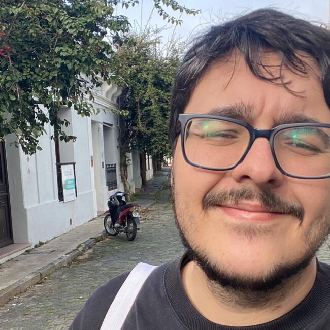 Emprego de babá em Montes Claros: Thiago
