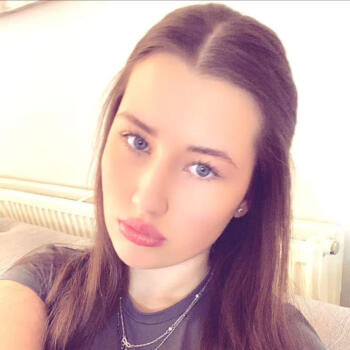 Babysitter in Warrington: Grace