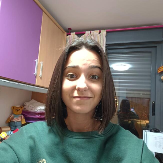 Babysitter in Teruel: Carla