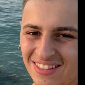 Babysitter in Chaïdári: Giannis