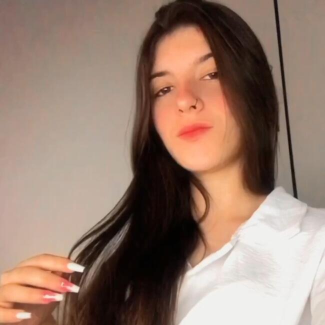 Babysitter in Brasília: Maria Eduarda