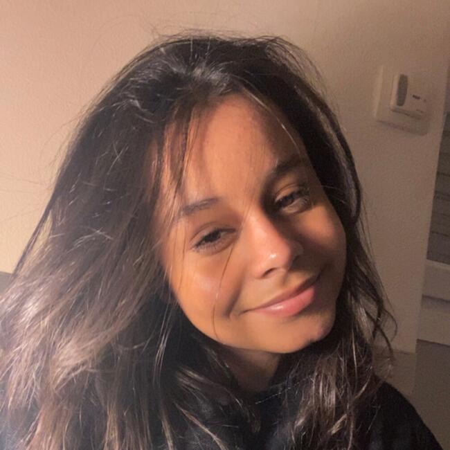 Babysitter in Laval: Hafsa