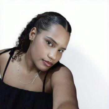 Babysitter in Três Corações: Alìcia