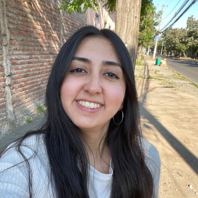 Babysitter in San Bernardo: Javiera