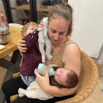 Babysitter Job in Stabroek: Babysitter Job Lindsay