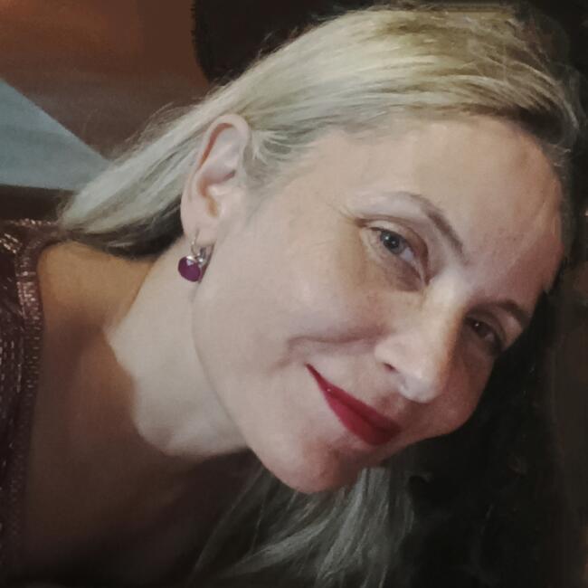 Babysitter in Athens: Ίριδα